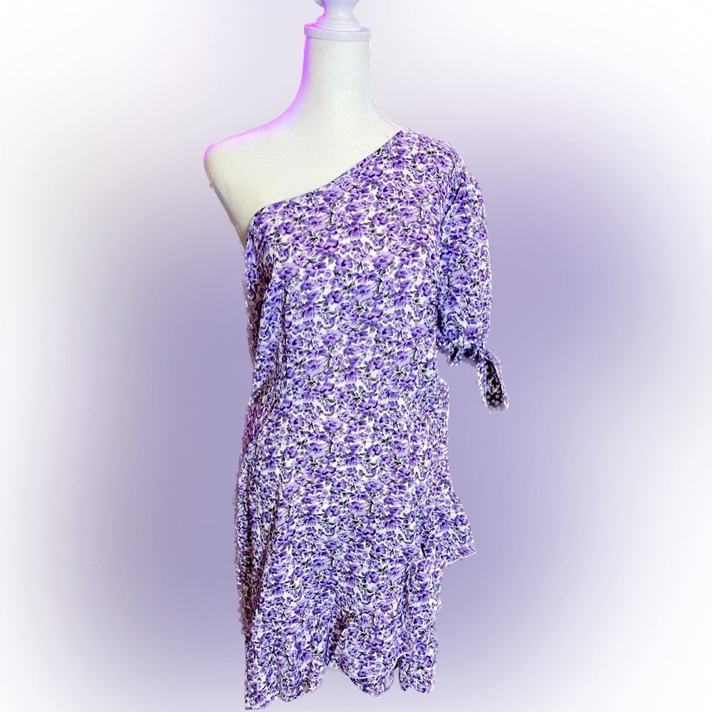 NWOT Women’s Floral Print One Shoulder Short Sleeve Ruffle Trim Wrap Dress Large